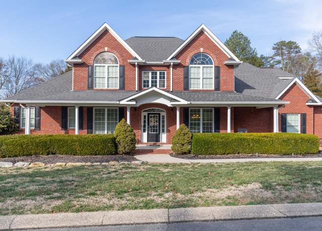 Property at 43 Magnolia Pl, Ringgold, GA 30736, 4 beds, 3.5 baths
