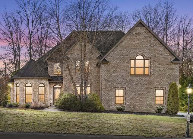 Property at 1770 Double R Blvd, Clarksville, TN 37042, 4 beds, 3.5 baths