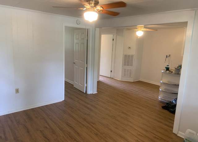Property at 991 Lewisburg Hwy, Pulaski, TN 38478, 3 beds, 2 baths