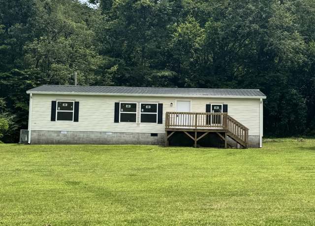 Property at 288 Hartsville Pike, Carthage, TN 37030, 3 beds, 2 baths