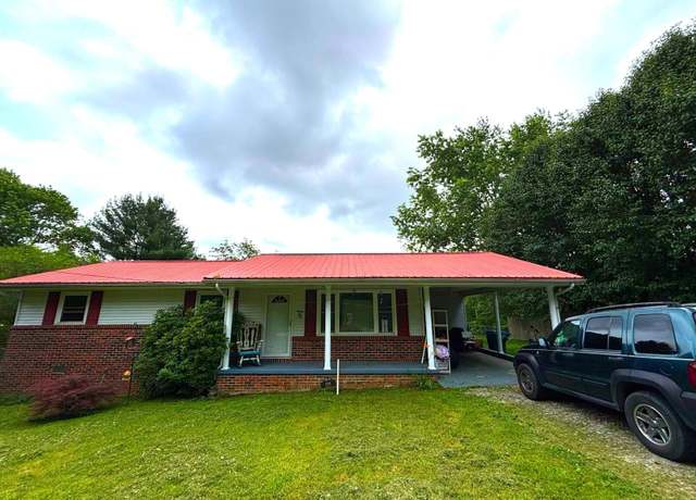 Property at 108 Larissa St, Crossville, TN 38555, 3 beds, 2 baths