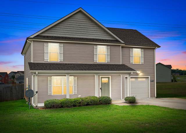 Property at 531 Tracy Ln, Clarksville, TN 37040, 4 beds, 2.5 baths
