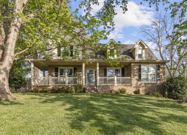 Property at 393 Augusta Pl, Clarksville, TN 37043, 4 beds, 3.5 baths