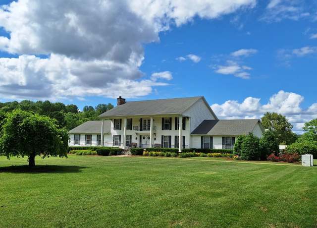 Property at 2600 Clanton Rd, Lawrenceburg, TN 38464, 5 beds, 5 baths