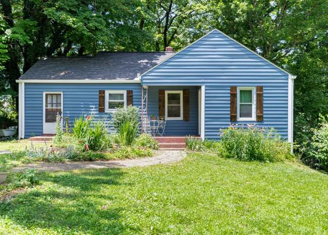 Property at 208 Inglewood Dr, Clarksville, TN 37040, 3 beds, 2 baths