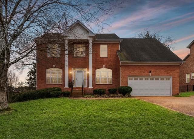 Property at 1039 Willoughby Station Blvd, Mount Juliet, TN 37122, 5 beds, 2.5 baths