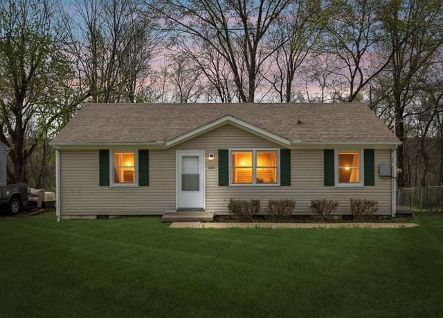 Property at 222 Creekside Dr, Clarksville, TN 37042, 3 beds, 1 bath