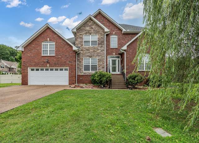 Property at 201 Abbey Rd, Lebanon, TN 37090, 3 beds, 3.5 baths