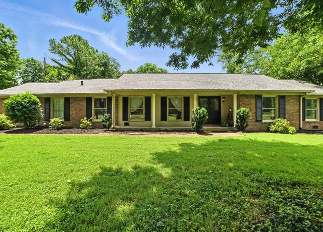 Property at 5125 Seward Rd, Brentwood, TN 37027, 4 beds, 3 baths