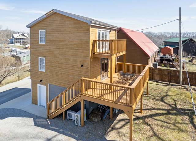 Property at 315B Bill Hunter Rd, Celina, TN 38551, 2 beds, 1.5 baths