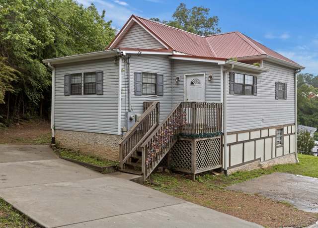 Property at 814 Meroney St, Chattanooga, TN 37405, 3 beds, 2 baths