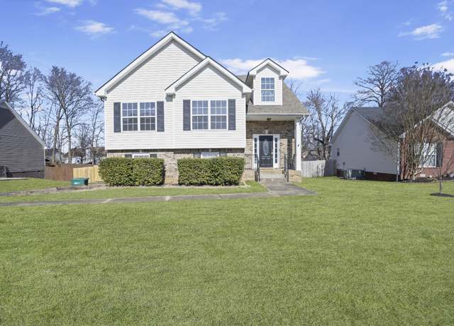 Property at 3139 Holly Pt, Clarksville, TN 37043, 4 beds, 3 baths