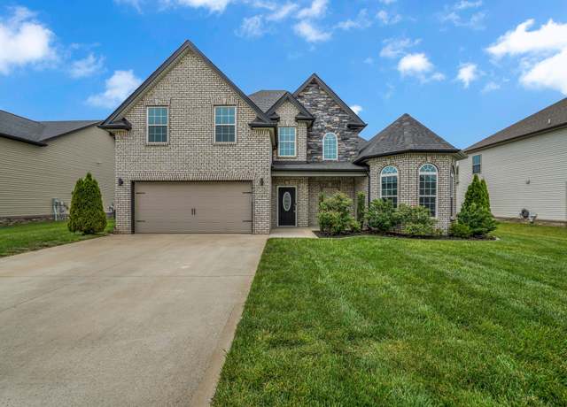 Property at 1012 Meadowview Ln, Clarksville, TN 37040, 4 beds, 3 baths
