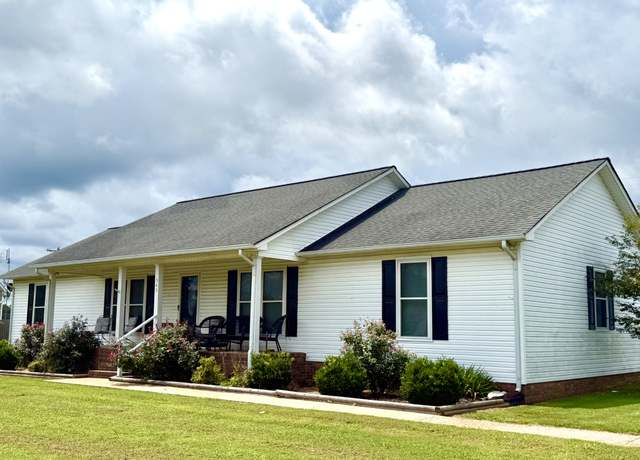 Property at 545 Kent St, Lawrenceburg, TN 38464, 3 beds, 2 baths