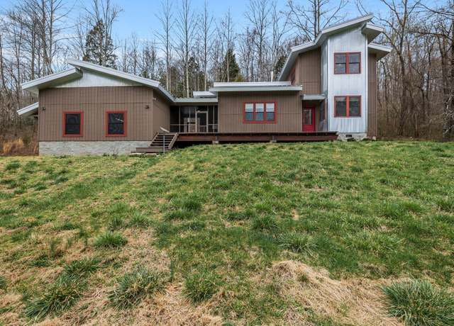 Property at 644 W Fork Rd, Mount Pleasant, TN 38474, 3 beds, 2 baths