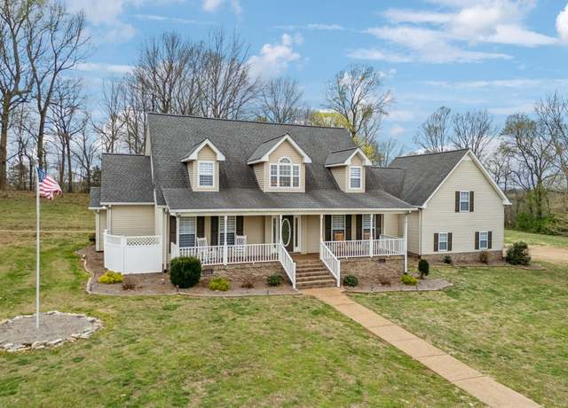 Property at 814 Denning Ford Rd, Portland, TN 37148, 4 beds, 3 baths