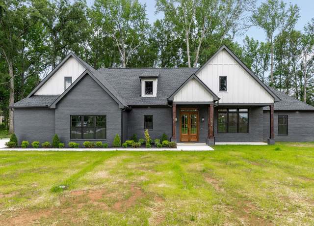 Property at 155 Hickory Grove Dr, Morrison, TN 37357, 3 beds, 2.5 baths