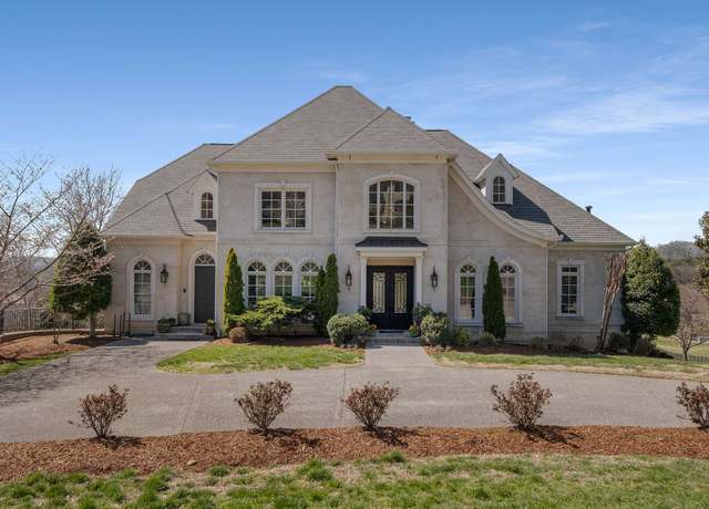 Property at 673 Legends Crest Dr, Franklin, TN 37069, 5 beds, 5.5 baths
