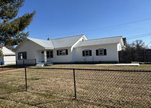 Property at 605 Johnson St, Manchester, TN 37355, 3 beds, 2 baths