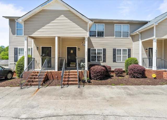 Property at 9051 Haileys Pond Dr, Ooltewah, TN 37363, 2 beds, 2.5 baths