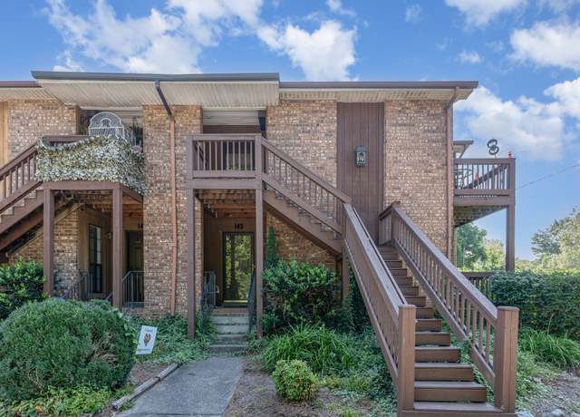 Property at 143 Brooke Castle Dr, Hermitage, TN 37076, 2 beds, 1 bath