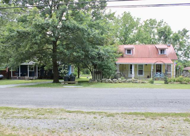 Property at 520 3rd St, Tracy City, TN 37387, 2 beds, 2 baths