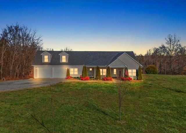 Property at 1221 Breeden Rd, Charlotte, TN 37036, 3 beds, 3 baths