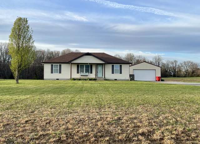 Property at 1911 Days Rd, Lafayette, TN 37083, 3 beds, 2 baths