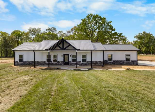 Property at 3940 Old Highway 48, Clarksville, TN 37040, 3 beds, 2 baths