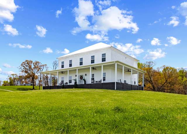Property at 185 Thompson Rd, Dickson, TN 37055, 3 beds, 2.5 baths