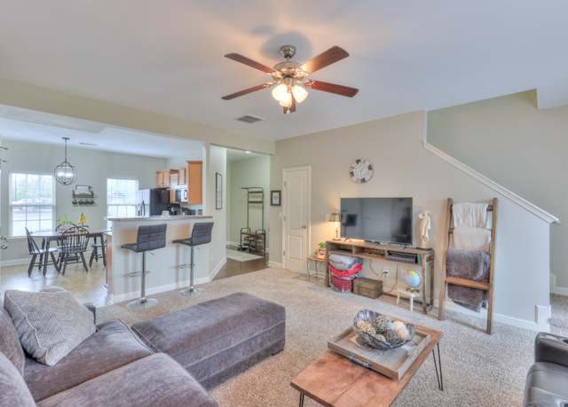 Property at 5449 Perlou Ln, Murfreesboro, TN 37128, 2 beds, 2.5 baths