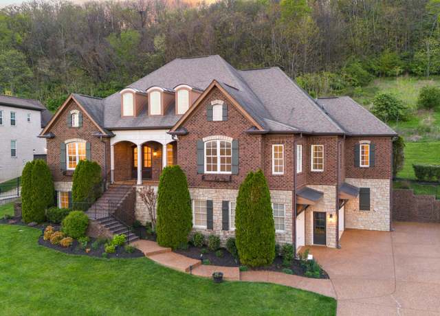 Property at 1627 Valle Verde Dr, Brentwood, TN 37027, 5 beds, 5 baths