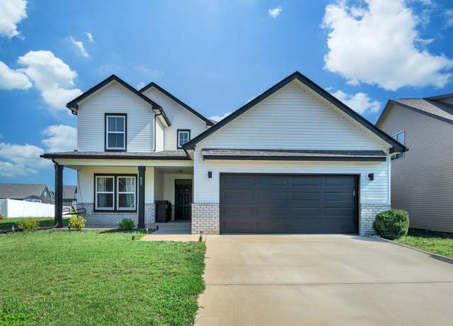 Property at 829 Winslow St, Clarksville, TN 37042, 4 beds, 3 baths