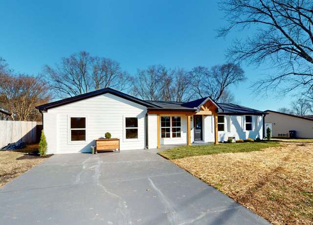 Property at 112 SE Springdale Dr, Mount Juliet, TN 37122, 4 beds, 2 baths