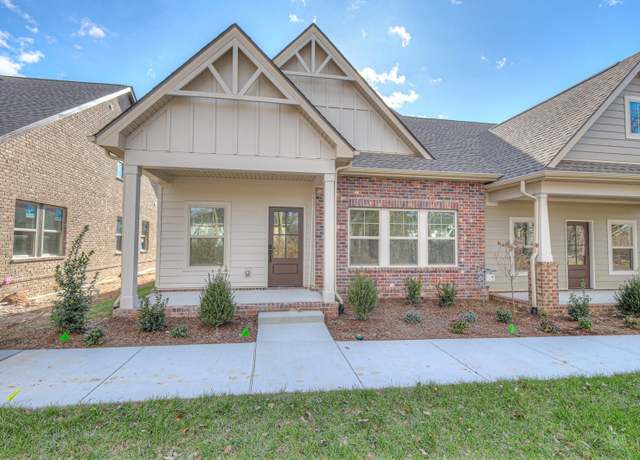 Property at 752 Coburg St, Gallatin, TN 37066, 3 beds, 3 baths