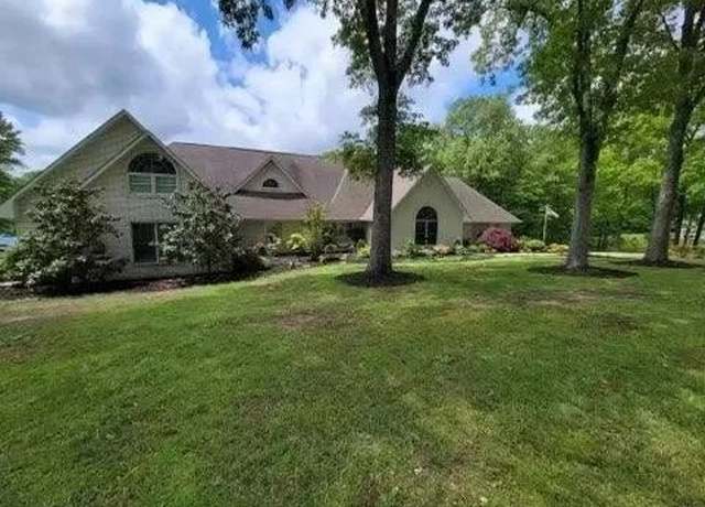 Property at 420 Hidden Acres Rd, Paris, TN 38242, 5 beds, 4 baths