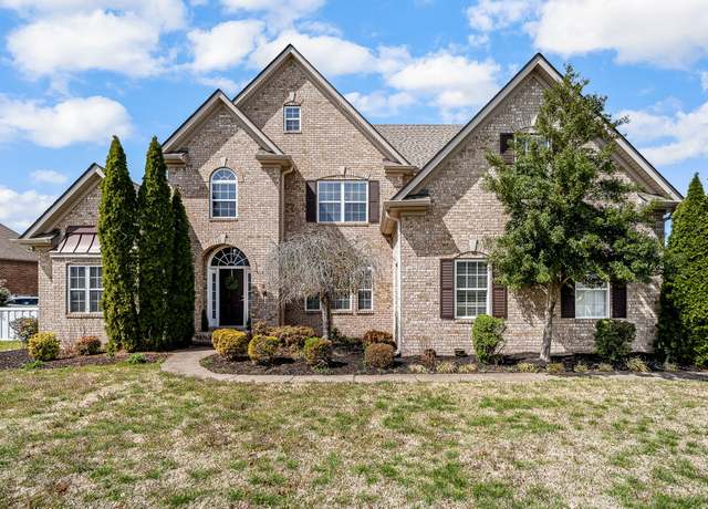 Property at 5230 Saint Ives Dr, Murfreesboro, TN 37128, 4 beds, 3.5 baths
