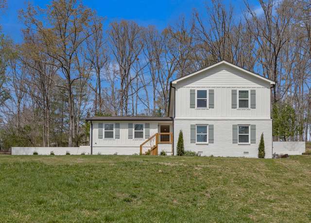 Property at 1829 E Haleys Creek Rd, Centerville, TN 37033, 6 beds, 3.5 baths