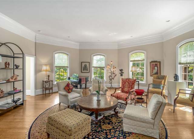 Property at 56 Old Club Ct, Nashville, TN 37215, 5 beds, 6 baths