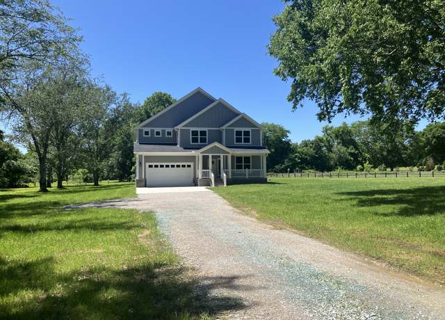 Property at 1151 Canaan Rd, Columbia, TN 38401, 4 beds, 2.5 baths