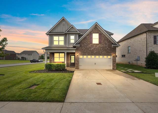 Property at 905 Sapphire Dr, Murfreesboro, TN 37128, 4 beds, 2.5 baths