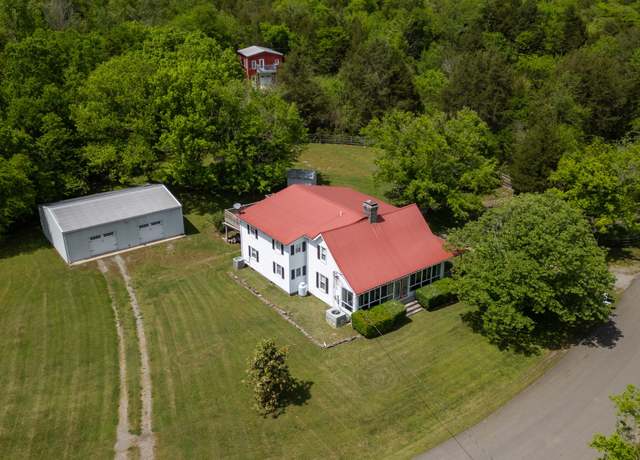 Property at 1130 Knight Creek Rd, Watertown, TN 37184, 5 beds, 3 baths