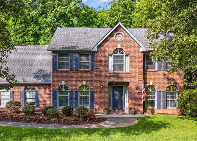Property at 12305 Oakley Downs Rd, Knoxville, TN 37934, 4 beds, 2.5 baths