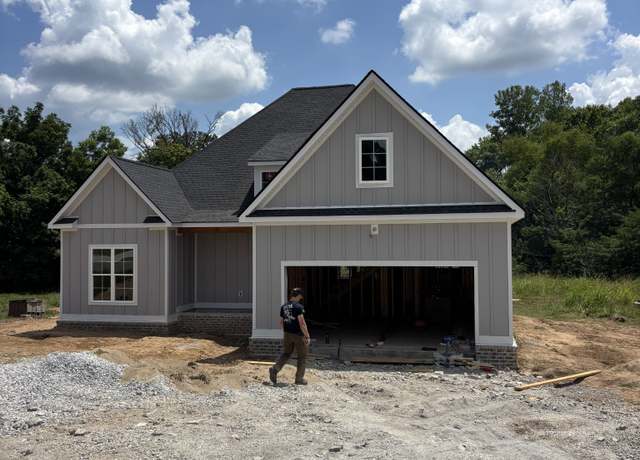 Property at 1029 Northside Dr, Dickson, TN 37055, 3 beds, 2 baths
