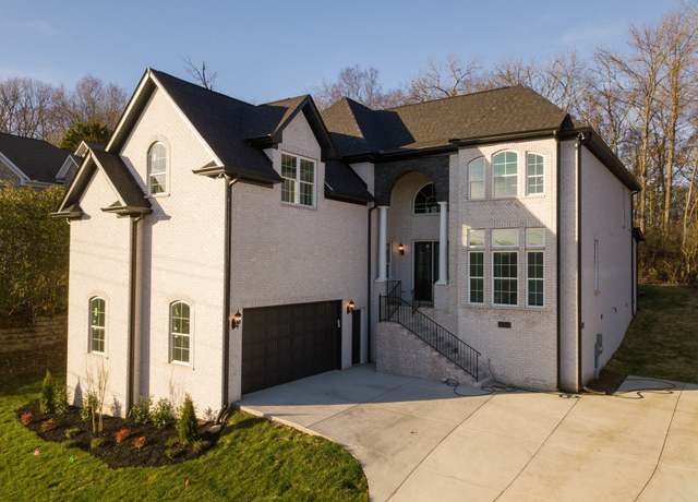 Property at 108 Spy Glass Way, Hendersonville, TN 37075, 4 beds, 4.5 baths