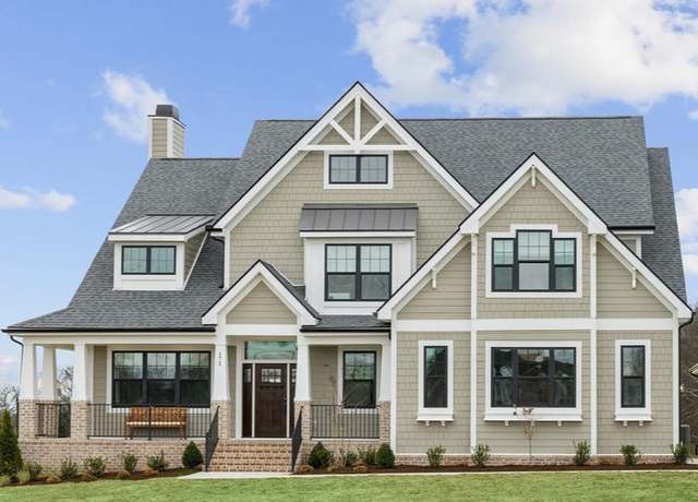 Property at 369 Reddenwood Rd, Hendersonville, TN 37075, 4 beds, 3.5 baths