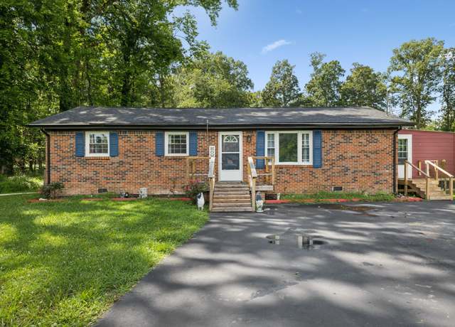 Property at 513 N Congress Blvd, Smithville, TN 37166, 3 beds, 2 baths