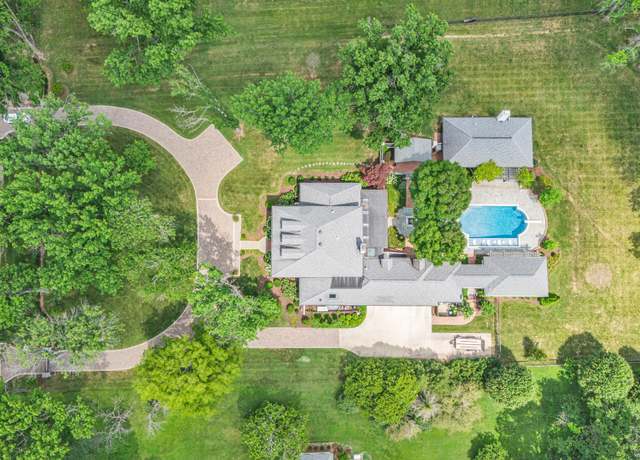 Property at 827 Tyne Blvd, Nashville, TN 37220, 5 beds, 4.5 baths