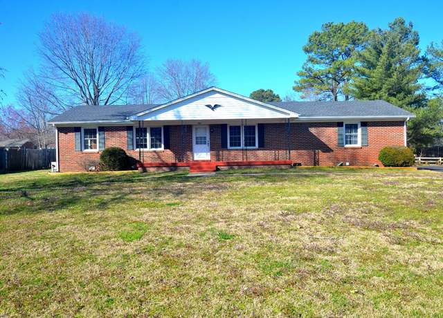 Property at 960 Midway St, Lewisburg, TN 37091, 3 beds, 1.5 baths