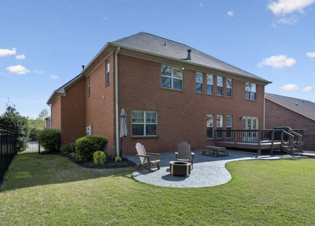 Property at 616 Collinscrest Ct, Nashville, TN 37221, 4 beds, 3 baths